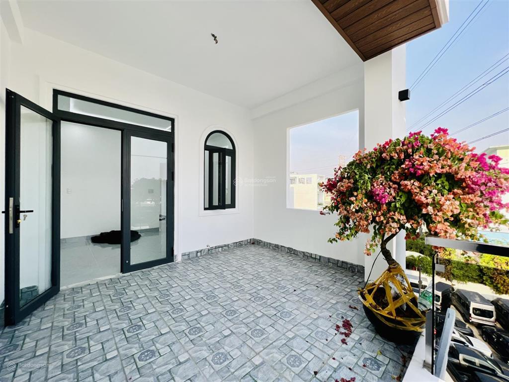 Dãy nhà cao cấp khu đồng bộ đ. kinh dương vương gần aeon tên lửa 60m2 x 5 tầng 7,56 tỷ shr