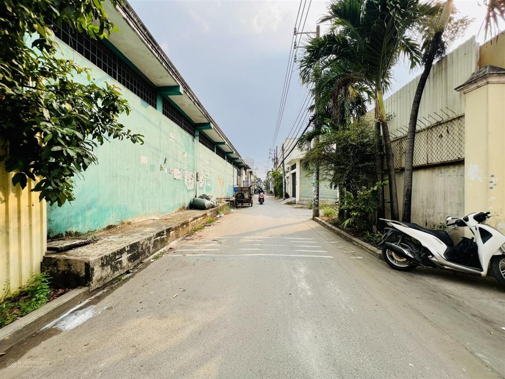 Bán đất phân lô bình tân 9 lô 72m2 đường hương lộ 2 gần tên lửa giá tốt 5,3 tỷ shr