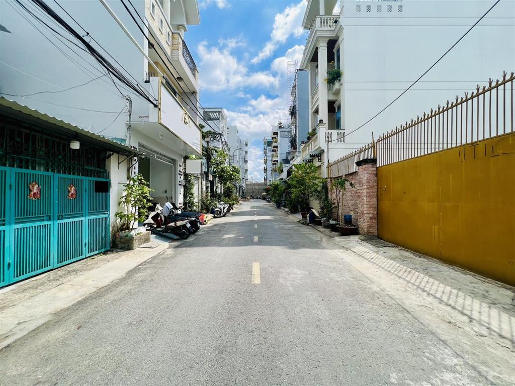 Bán cặp đất 5x18m xây chdv/ biệt thự lê văn quới đường 8m khu đồng bộ shr giá tốt 8,8 tỷ