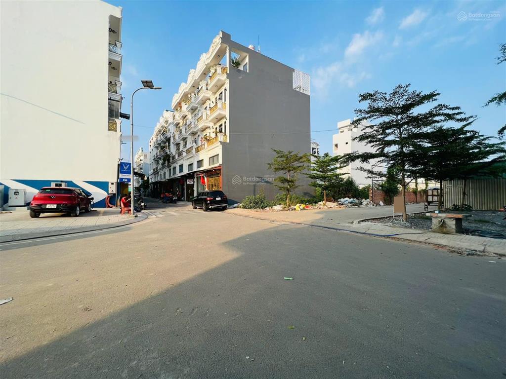 Đất góc 2 mặt tiền khu đồng bộ hương lộ 2 đối diện trường học gần coopmart 5x14m giá tốt 6,2 tỷ shr