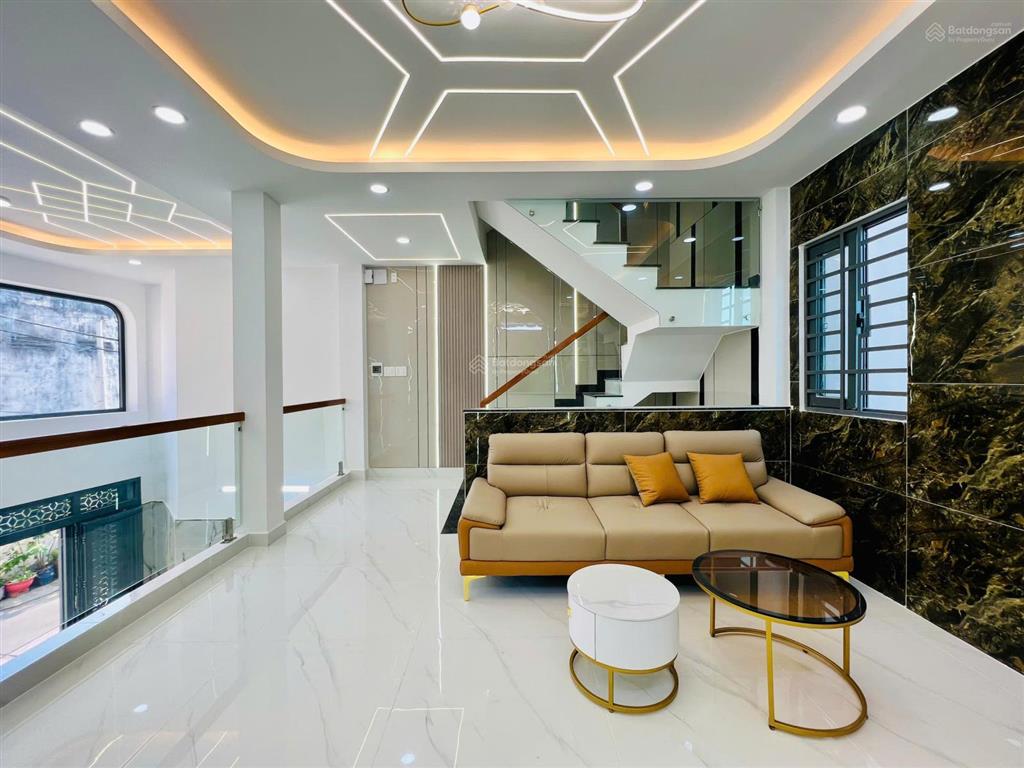Giá tốt  bán nhà bình tân đường hương lộ 2 khu phân lô gần tên lửa 57m2 x 5 tầng 6,6 tỷ