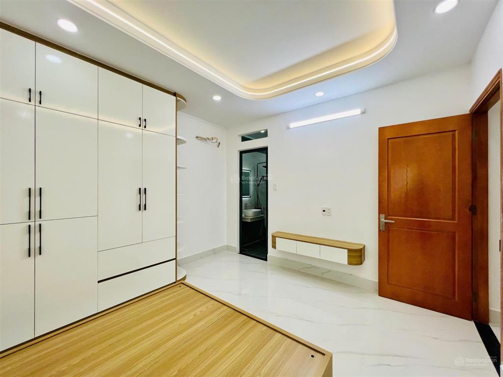 Giá tốt  bán nhà bình tân đường hương lộ 2 khu phân lô gần tên lửa 57m2 x 5 tầng 6,6 tỷ