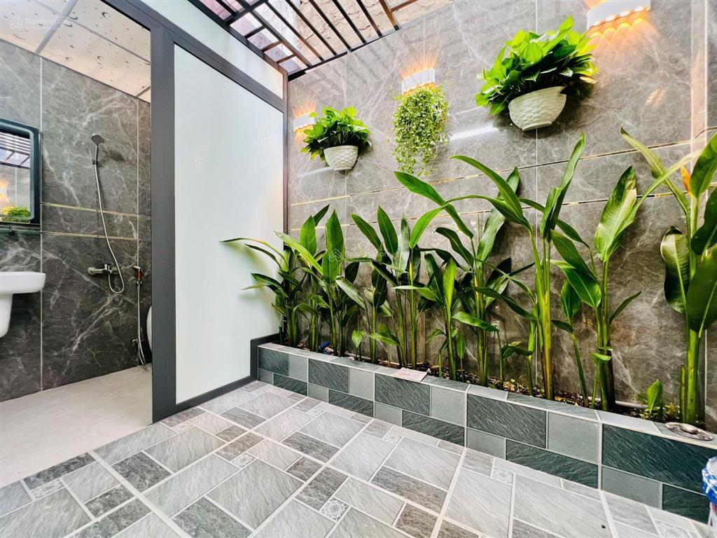Nhà đẹp  bán nhà bình tân 5 tầng có thang máy chợ gò xoài hxh giáp tân phú, 64m2, 8,9 tỷ