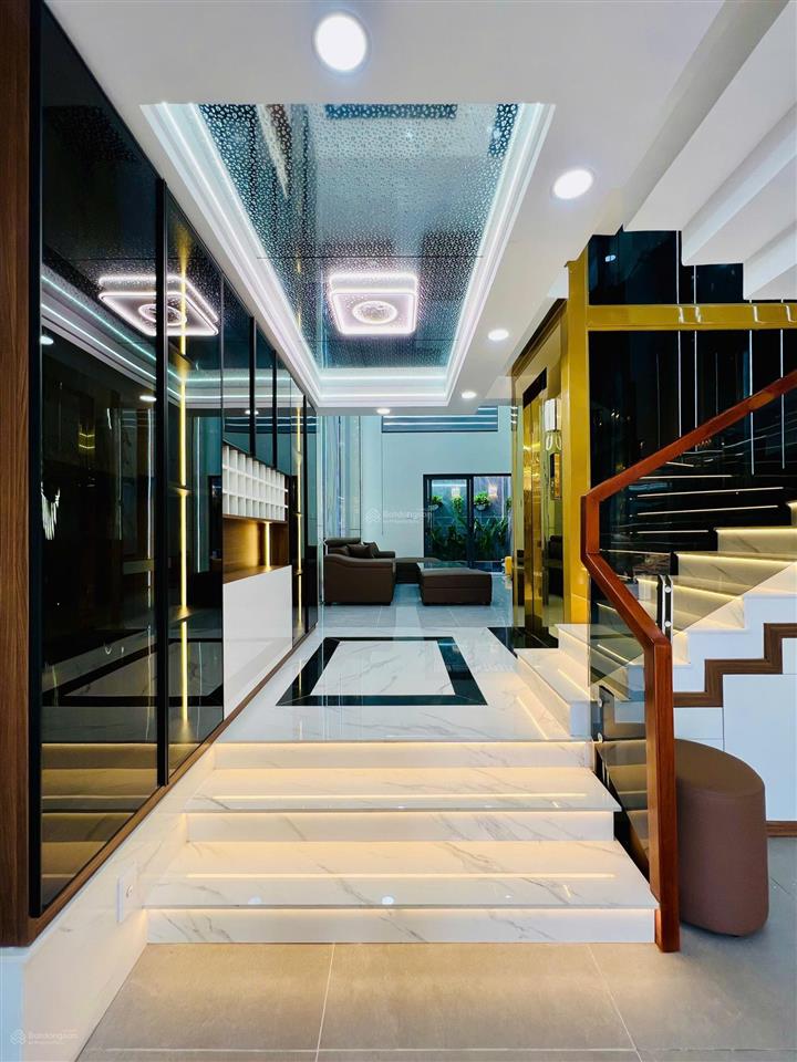 Nhà đẹp  bán nhà bình tân 5 tầng có thang máy chợ gò xoài hxh giáp tân phú, 64m2, 8,9 tỷ