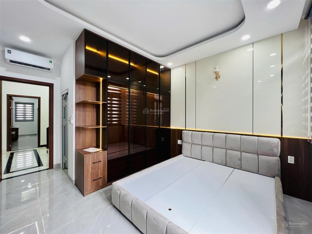 Nhà đẹp  bán nhà bình tân 5 tầng có thang máy chợ gò xoài hxh giáp tân phú, 64m2, 8,9 tỷ