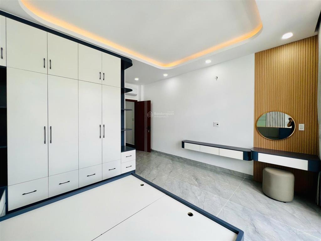 Giá tốt 96tr/m2, bán nhà bình tân đẹp mới xây 5 tầng, đường số 3, giáp tân phú, 84m2, 8,1 tỷ