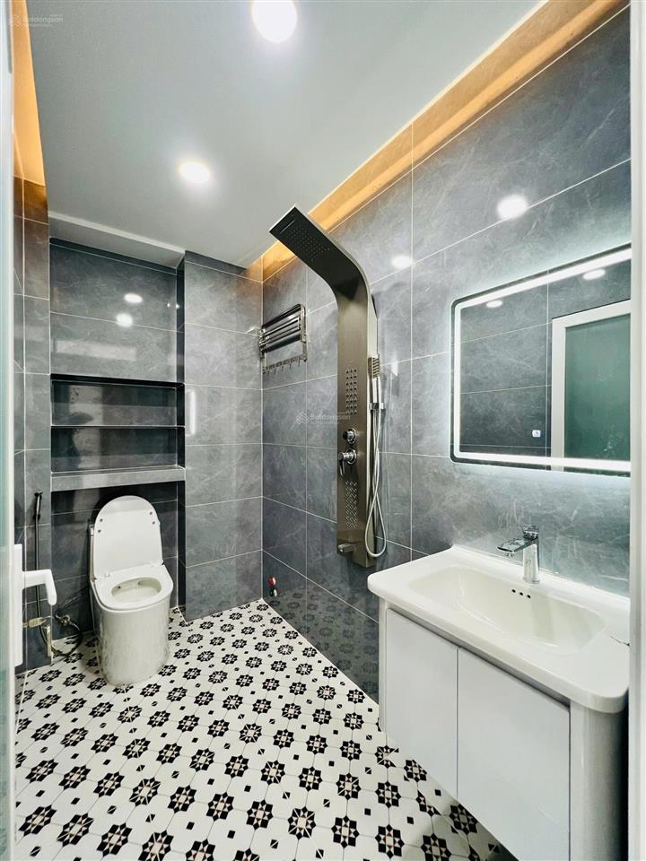 Giá tốt 96tr/m2, bán nhà bình tân đẹp mới xây 5 tầng, đường số 3, giáp tân phú, 84m2, 8,1 tỷ
