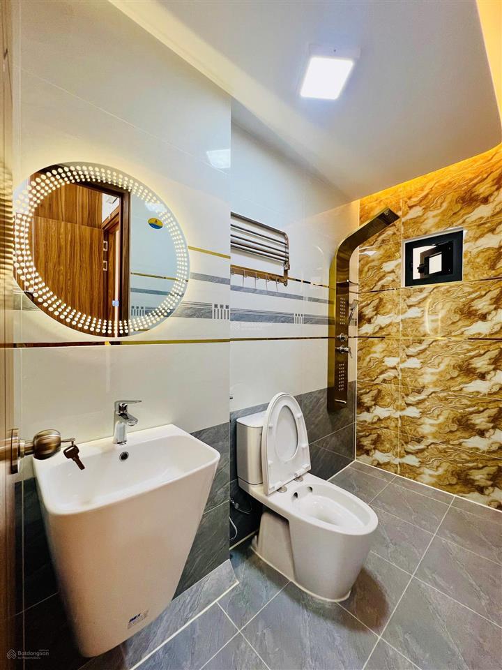Bán nhà bình tân, mới xây hương lộ 2, gần bốn xã, 60m2 x 5 tầng, giá tốt 7,65 tỷ