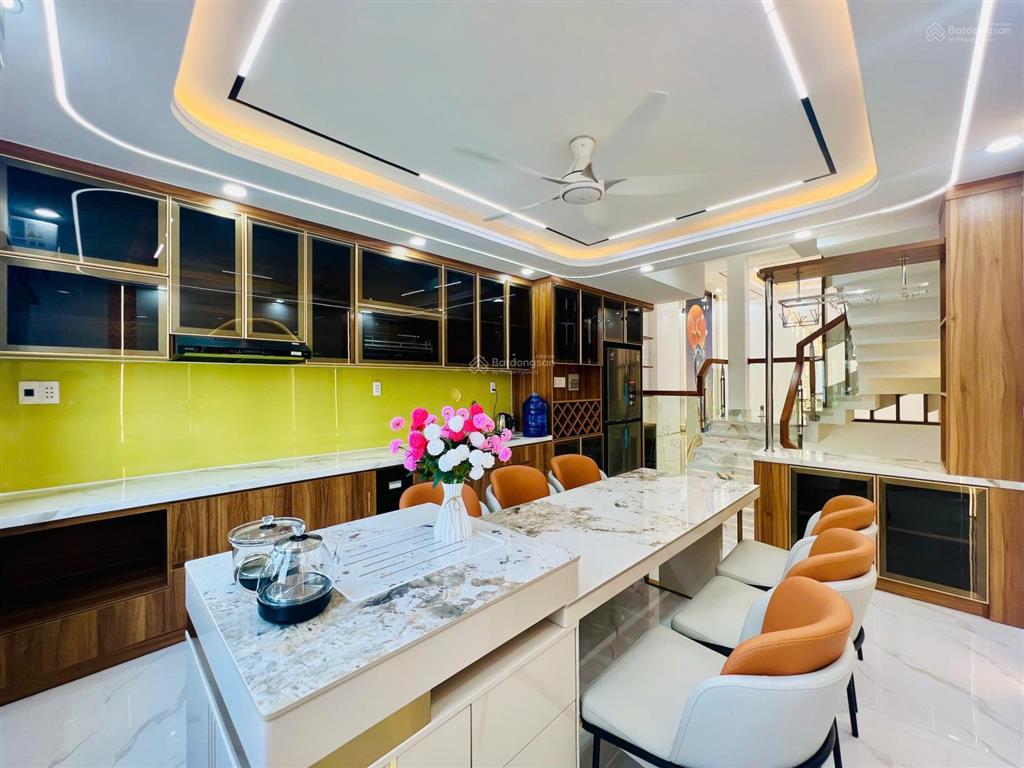 Bán nhà bình tân, mới xây hương lộ 2, gần bốn xã, 60m2 x 5 tầng, giá tốt 7,65 tỷ