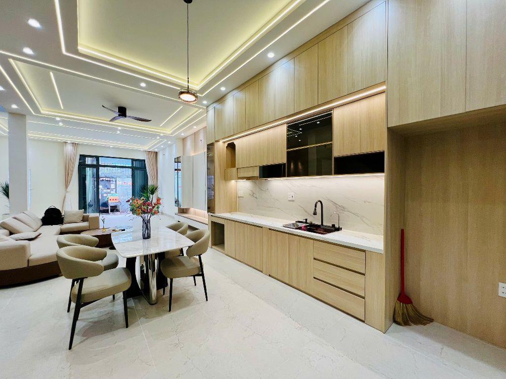 Úi Nhà Đẹp!!! 79m2 x 4 Tầng Full Nội Thất Giá Tốt 7,2 Tỷ Đường Ấp Chiến Lược Sát Tân Phú