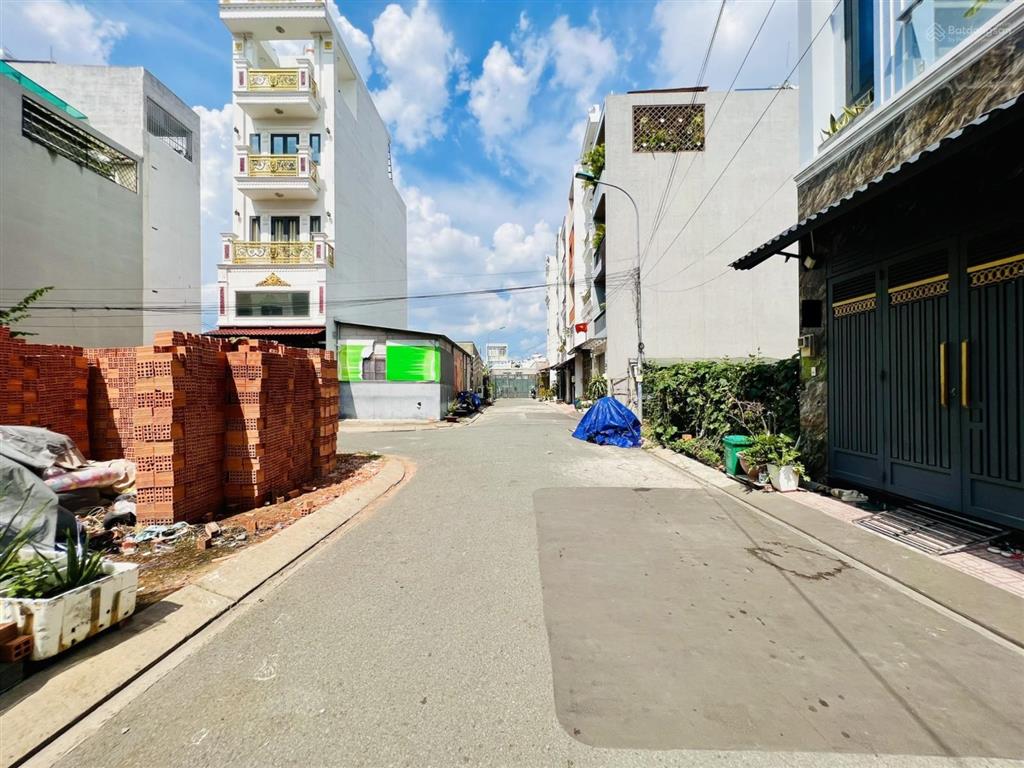 Hàng hiếm đất 2 mặt tiền khu phân lô sát aeon tân phú đường số 7, 61.3m2 giá tốt 6 tỷ, shr