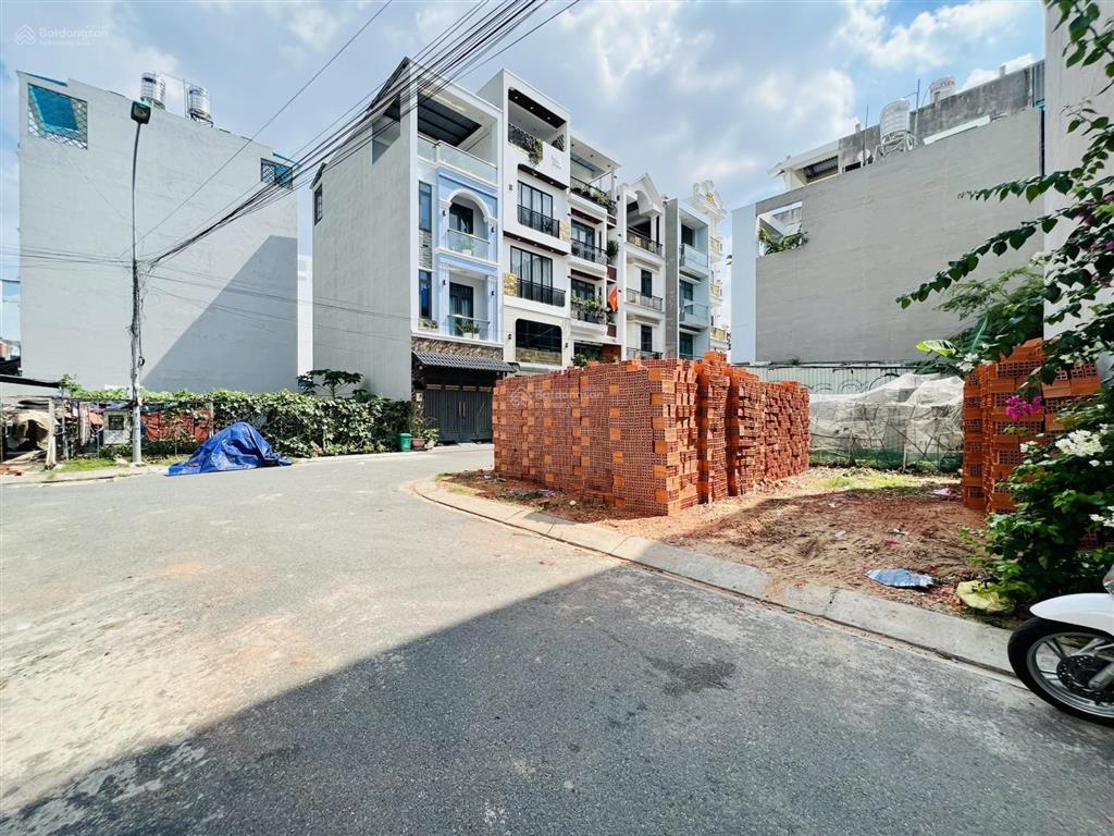 Hàng hiếm đất 2 mặt tiền khu phân lô sát aeon tân phú đường số 7, 61.3m2 giá tốt 6 tỷ, shr