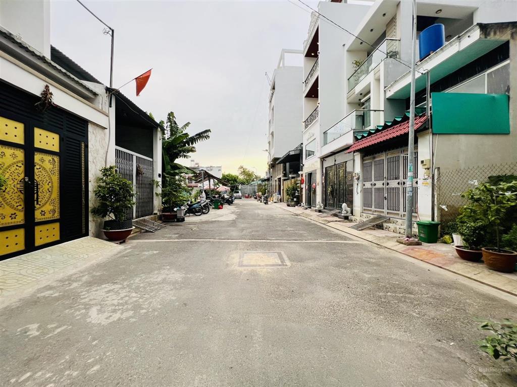 Hàng hiếm đất xây chdv khu phân lô đường 18b sát chợ gò xoài lê văn quới, 96m2, giá tốt 6.85 tỷ shr