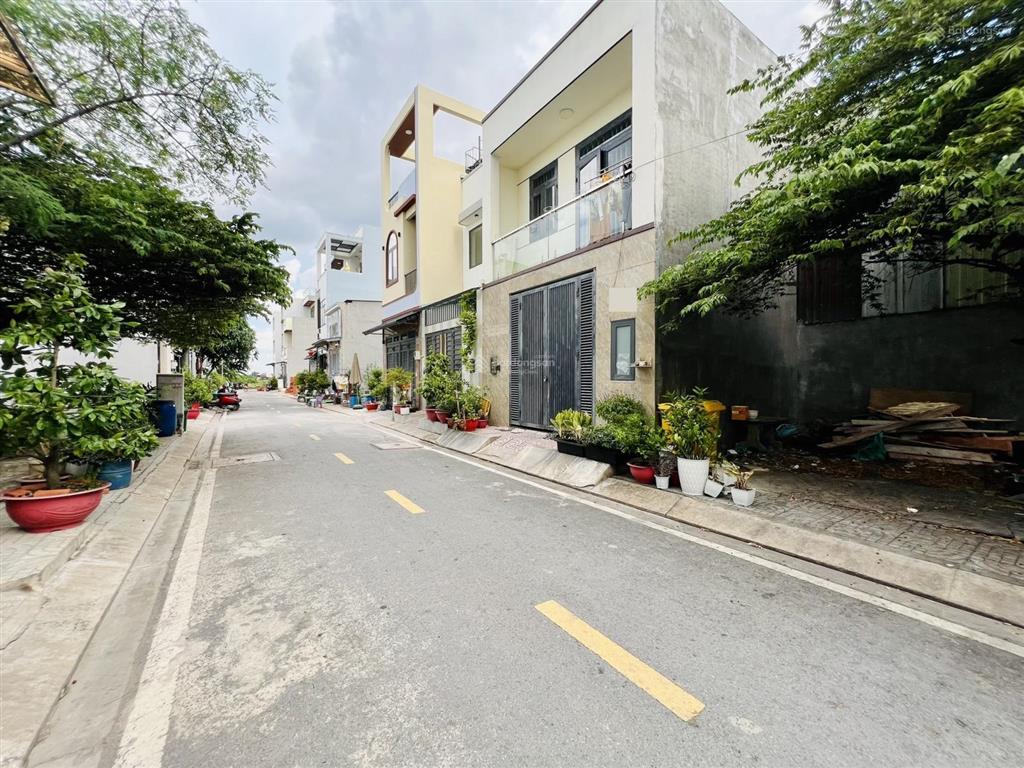 Giá tốt 2,8 tỷ cặp đất phân lô 4x13m tỉnh lộ 10, gần tên lửa  kênh tham lương shr
