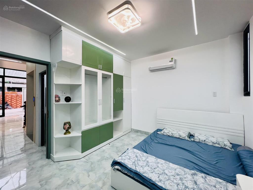 Giá tốt nhà 5 tầng thang máy 77m2, chỉ 7,6 tỷ đường hương lộ 2, shr, gần tên lửa