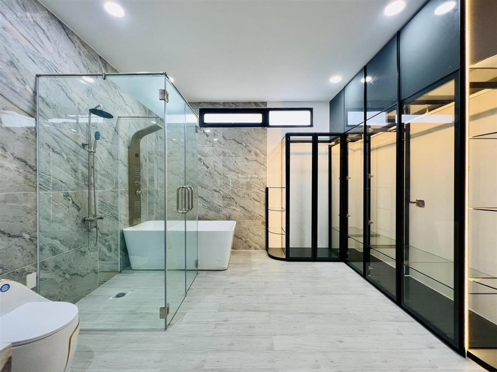 Giá tốt nhà 5 tầng thang máy 77m2, chỉ 7,6 tỷ đường hương lộ 2, shr, gần tên lửa