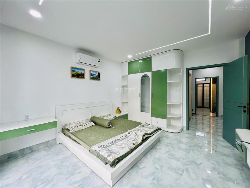 Giá tốt nhà 5 tầng thang máy 77m2, chỉ 7,6 tỷ đường hương lộ 2, shr, gần tên lửa