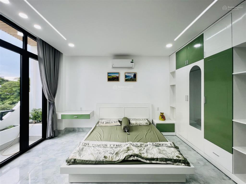 Giá tốt nhà 5 tầng thang máy 77m2, chỉ 7,6 tỷ đường hương lộ 2, shr, gần tên lửa
