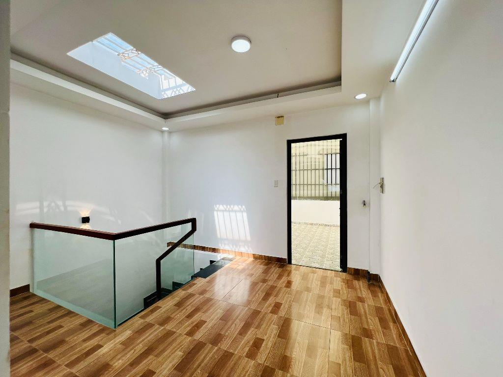 Giá Tốt Nhà Khu Đồng Bộ Đ. Tân Kỳ Tân Quý Gần Aeon 53m2 x5 Tầng Xây Tâm Huyết Chỉ 6,7 Tỷ SHR