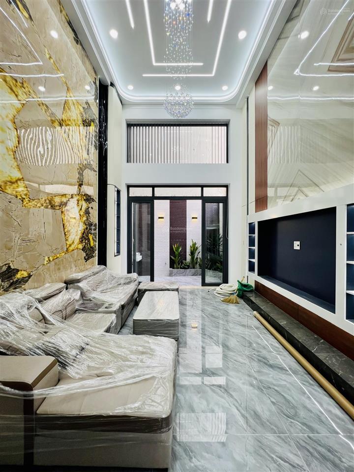 Giá tốt nhà mới đẹp hiện đại 5 tầng thang máy 73m2 chỉ 8,4 tỷ đường hương lộ 2 shr gần tên lửa