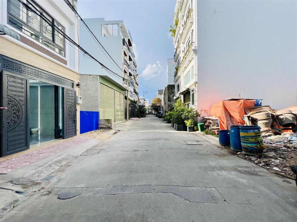Giá tốt nhà mới đẹp hiện đại 5 tầng thang máy 73m2 chỉ 8,4 tỷ đường hương lộ 2 shr gần tên lửa