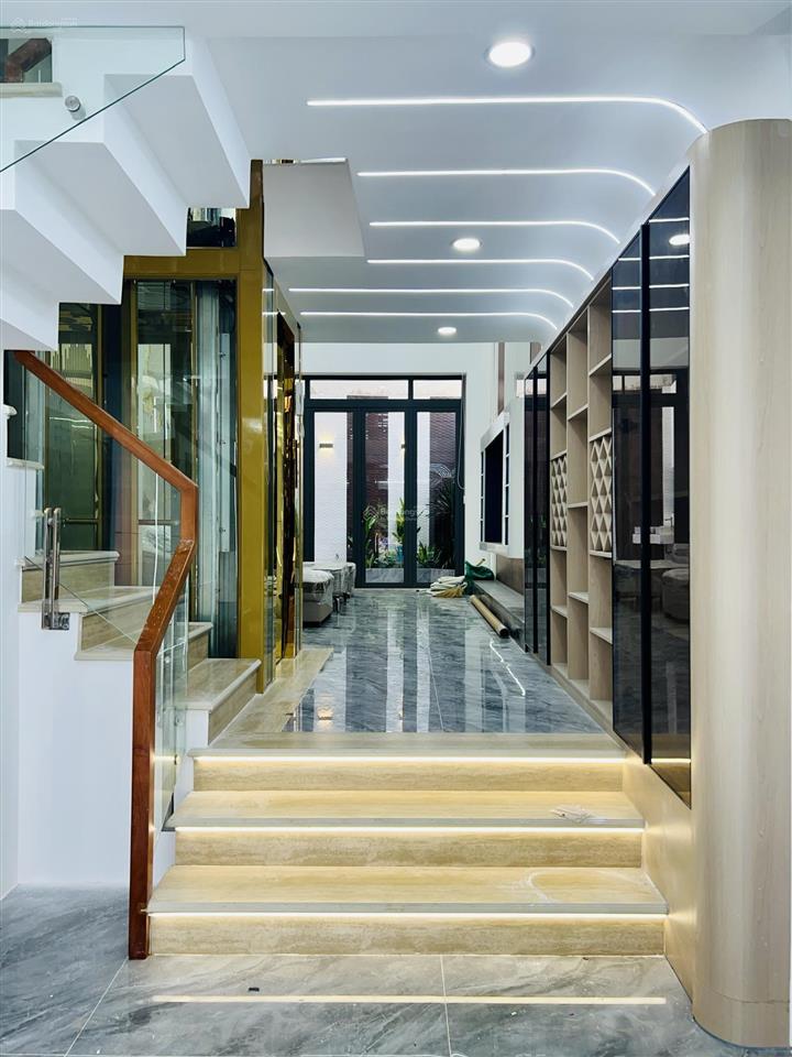 Giá tốt nhà mới đẹp hiện đại 5 tầng thang máy 73m2 chỉ 8,4 tỷ đường hương lộ 2 shr gần tên lửa
