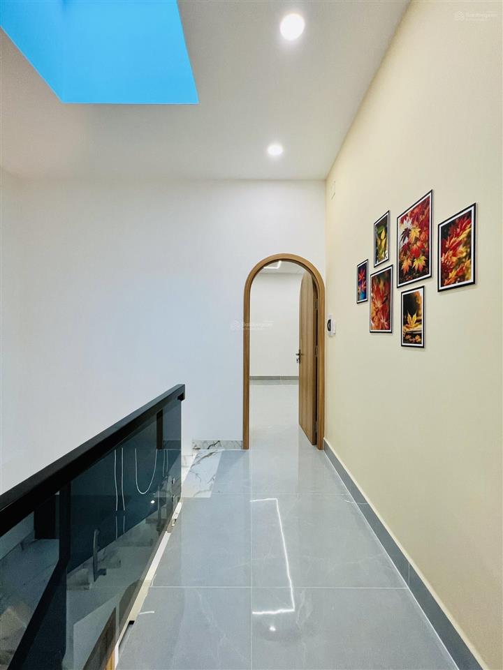 Giá tốt, nhà mới 2 tầng 68m2 chỉ 6,6 tỷ đường hương lộ 2 shr gần bốn xã