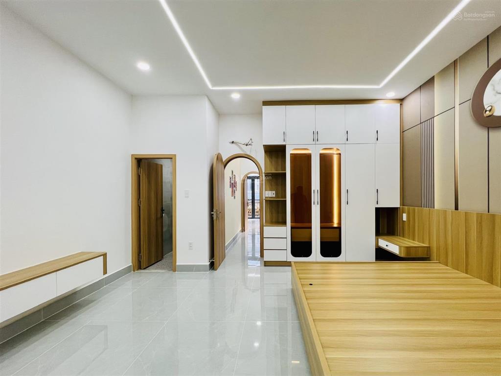 Giá tốt, nhà mới 2 tầng 68m2 chỉ 6,6 tỷ đường hương lộ 2 shr gần bốn xã