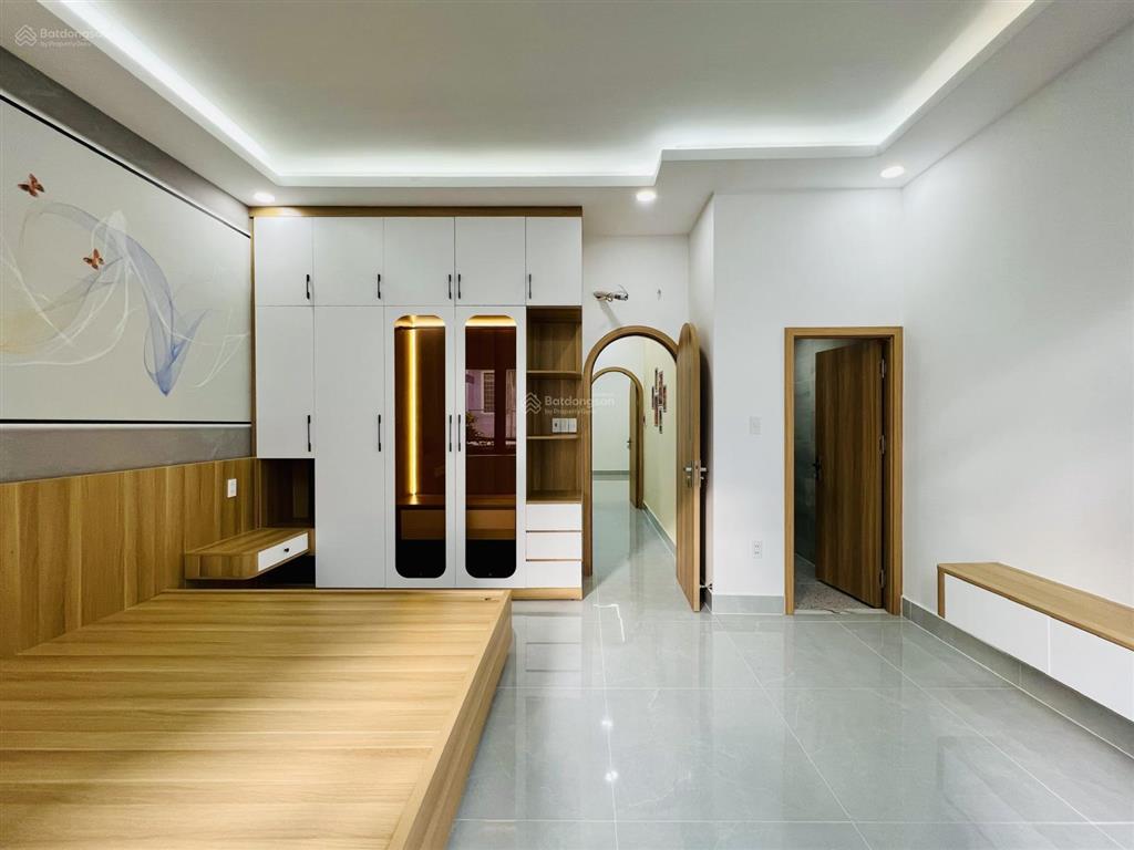 Giá tốt, nhà mới 2 tầng 68m2 chỉ 6,6 tỷ đường hương lộ 2 shr gần bốn xã