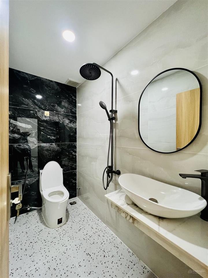 Giá tốt, nhà mới 2 tầng 68m2 chỉ 6,6 tỷ đường hương lộ 2 shr gần bốn xã
