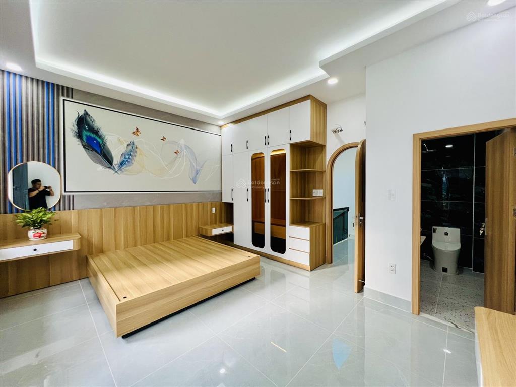 Giá tốt, nhà mới 2 tầng 68m2 chỉ 6,6 tỷ đường hương lộ 2 shr gần bốn xã