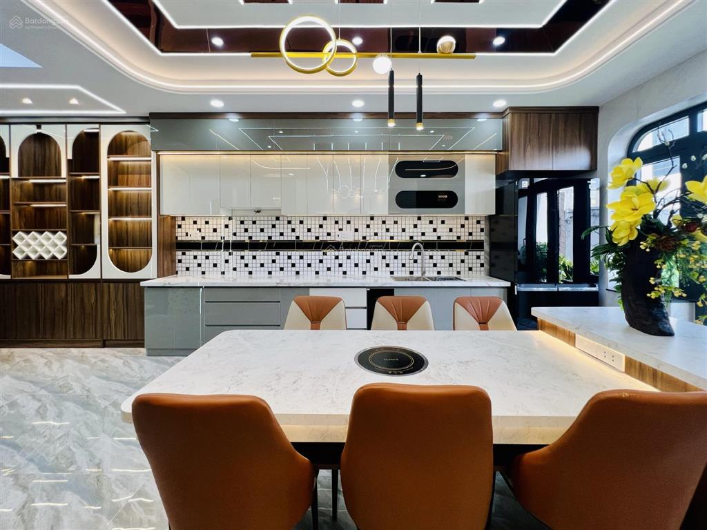 Giá tốt, mẫu đẹp, hiện đại 5 tầng 62m2 chỉ 7,2 tỷ đ. lê đức anh  lê văn quới nối dài