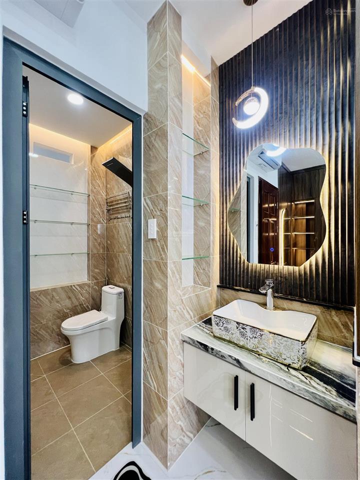 Giá tốt, mẫu đẹp, hiện đại 5 tầng 62m2 chỉ 7,2 tỷ đ. lê đức anh  lê văn quới nối dài