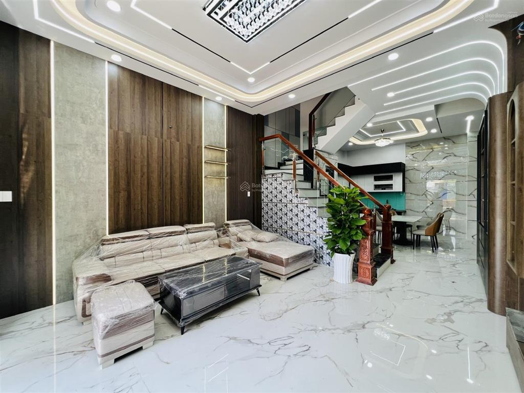Giá tốt dãy nhà đẹp mới xây 4 tầng 67m2, chỉ 6,8 tỷ đường lê văn quới, shr, gần bốn xã