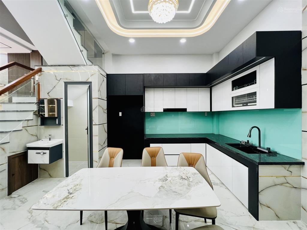 Giá tốt dãy nhà đẹp mới xây 4 tầng 67m2, chỉ 6,8 tỷ đường lê văn quới, shr, gần bốn xã