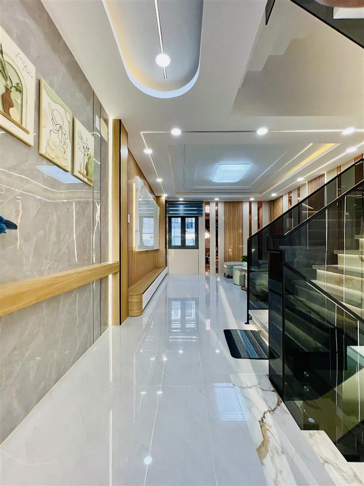 Nhà đẹp gần khu tên lửa đường mã lò khu đồng bộ 4x12,6m 5 tầng 5pn 5wc 6,9 tỷ shr