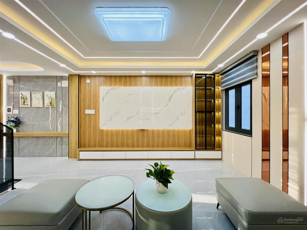 Nhà đẹp gần khu tên lửa đường mã lò khu đồng bộ 4x12,6m 5 tầng 5pn 5wc 6,9 tỷ shr