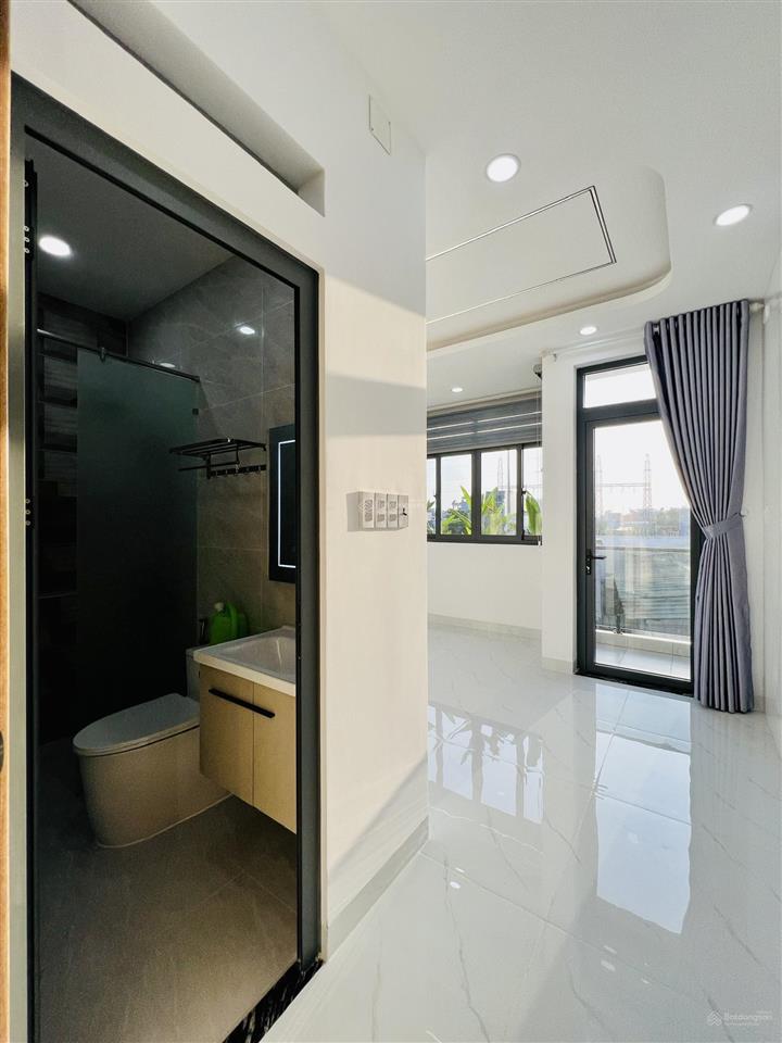 Nhà đẹp gần khu tên lửa đường mã lò khu đồng bộ 4x12,6m 5 tầng 5pn 5wc 6,9 tỷ shr