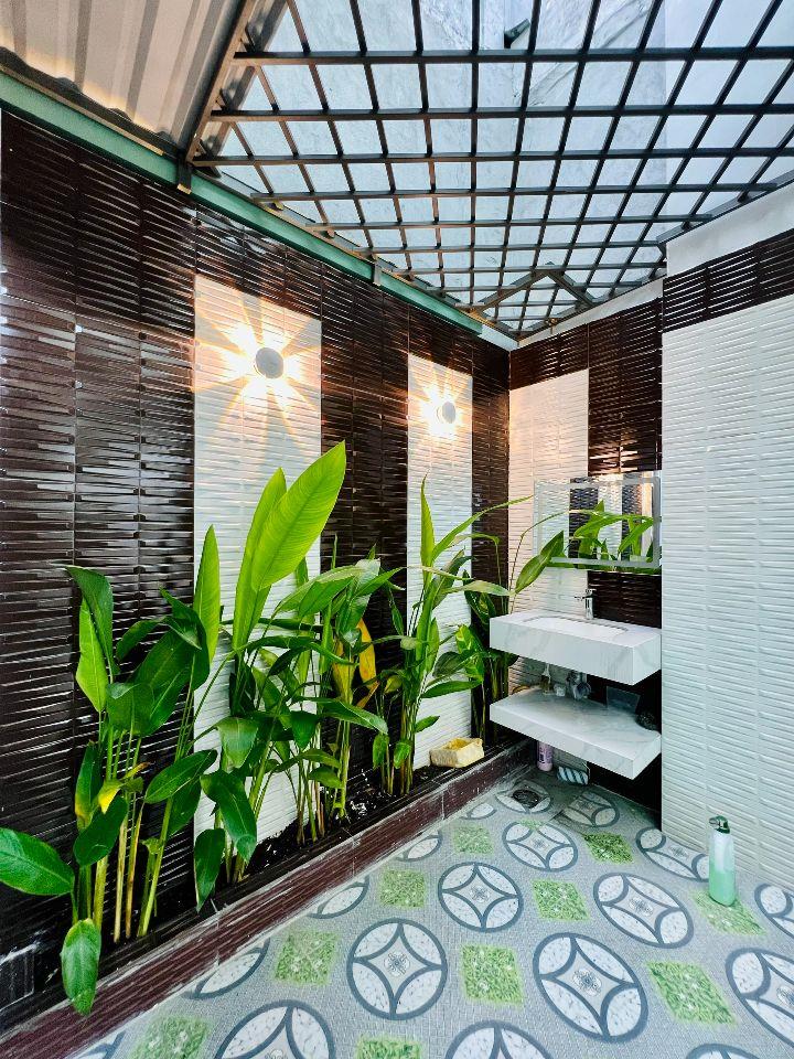 Nhà Đẹp Mới Xây Gần Ngã 4 Gò Mây Lê Trọng Tấn 4x16m 5 Tầng 5PN 5WC 7,7 Tỷ SHR