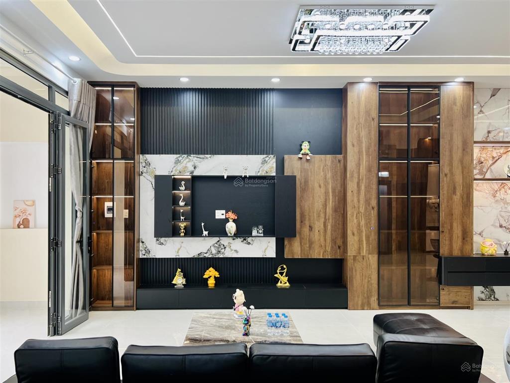 Nhà sát tân phú khu phan anh, 6,8x12m, 3 tầng, 4pn 5wc, đẹp mới xây, 7,2 tỷ shr