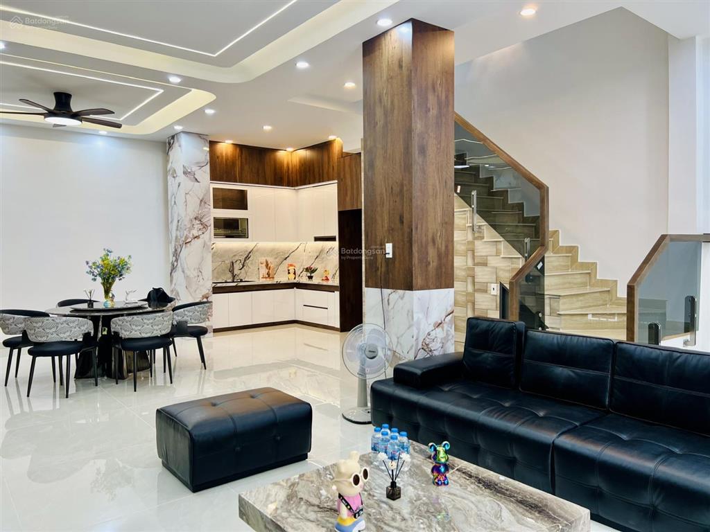 Nhà sát tân phú khu phan anh, 6,8x12m, 3 tầng, 4pn 5wc, đẹp mới xây, 7,2 tỷ shr