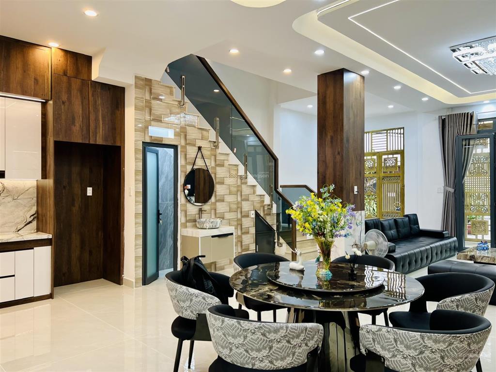 Nhà sát tân phú khu phan anh, 6,8x12m, 3 tầng, 4pn 5wc, đẹp mới xây, 7,2 tỷ shr