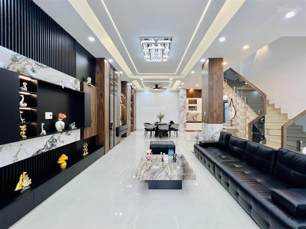 Nhà sát tân phú khu phan anh, 6,8x12m, 3 tầng, 4pn 5wc, đẹp mới xây, 7,2 tỷ shr