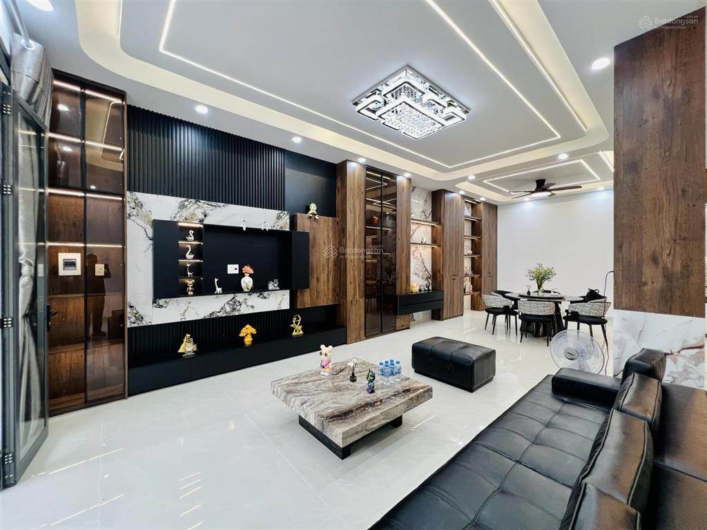 Nhà sát tân phú khu phan anh, 6,8x12m, 3 tầng, 4pn 5wc, đẹp mới xây, 7,2 tỷ shr
