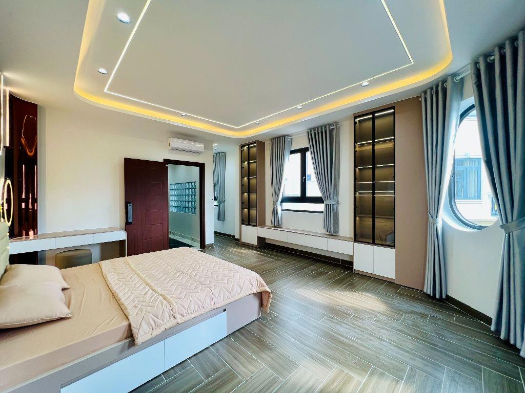 Siêu Phẩm Thang Máy Góc 2MT Lê Văn Quới Gần Bốn Xã 4,7x14m 6 Tầng 5PN 12,5 Tỷ SHR