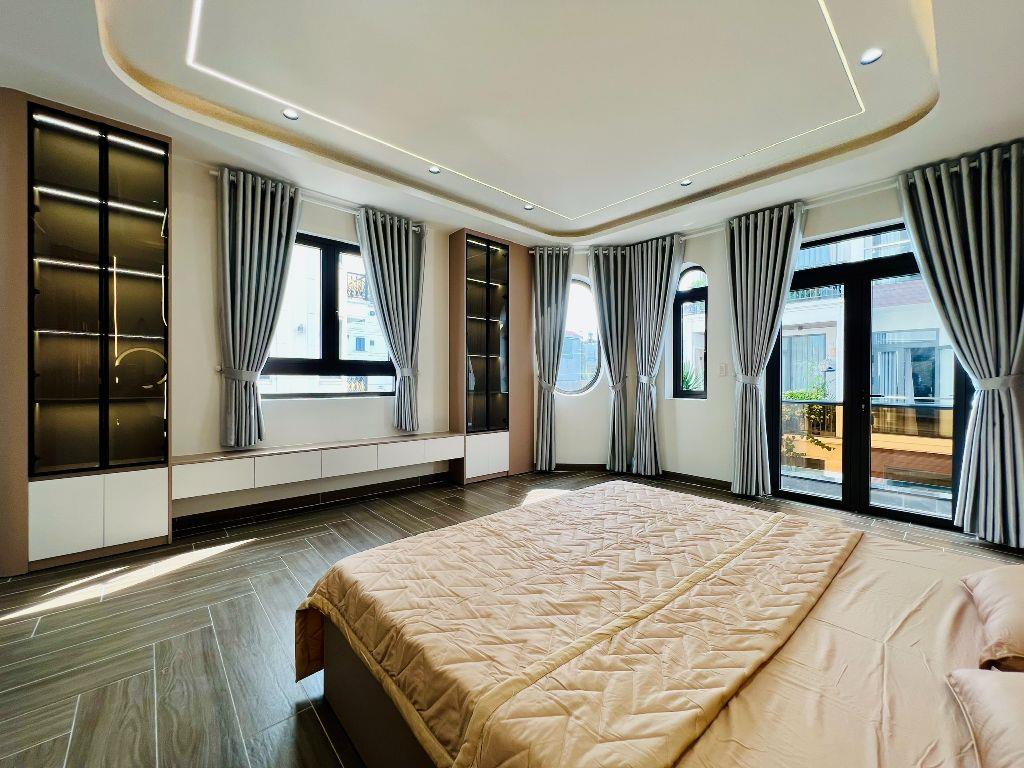 Siêu Phẩm Thang Máy Góc 2MT Lê Văn Quới Gần Bốn Xã 4,7x14m 6 Tầng 5PN 12,5 Tỷ SHR