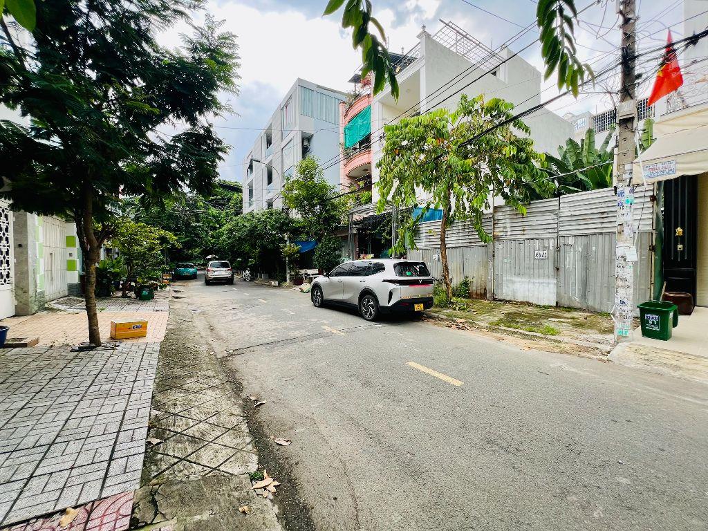 Siêu Phẩm Mặt Tiền Đường Số KDC Tên Lửa Gần Aeon Mall 4x20m Giá Tốt 8,4 Tỷ SHR