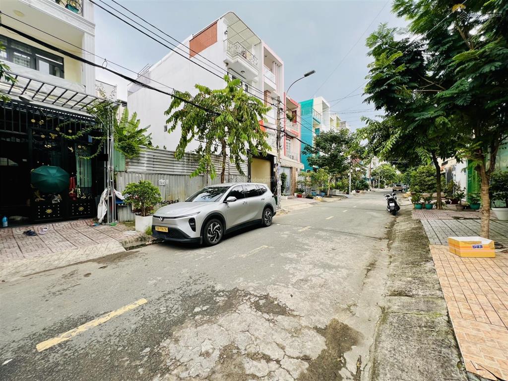 Siêu phẩm mặt tiền đường số kdc tên lửa gần aeon mall, 4x20m, giá tốt 8,4 tỷ shr
