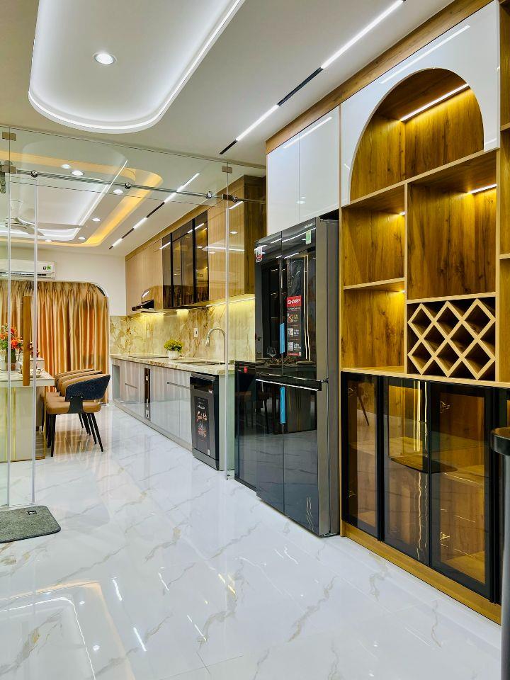 Siêu Phẩm Nhà Cao Cấp Lê Văn Quới Gần Bốn Xã 4x20m Thang Máy 5 Tầng 5PN 11,9 Tỷ SHR