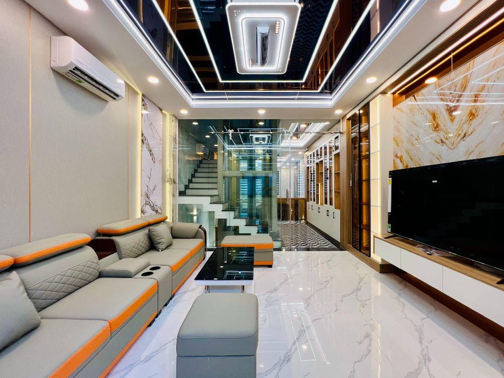 Siêu Phẩm Nhà Cao Cấp Lê Văn Quới Gần Bốn Xã 4x15m Thang Máy 5 Tầng 5PN 10,8 Tỷ SHR